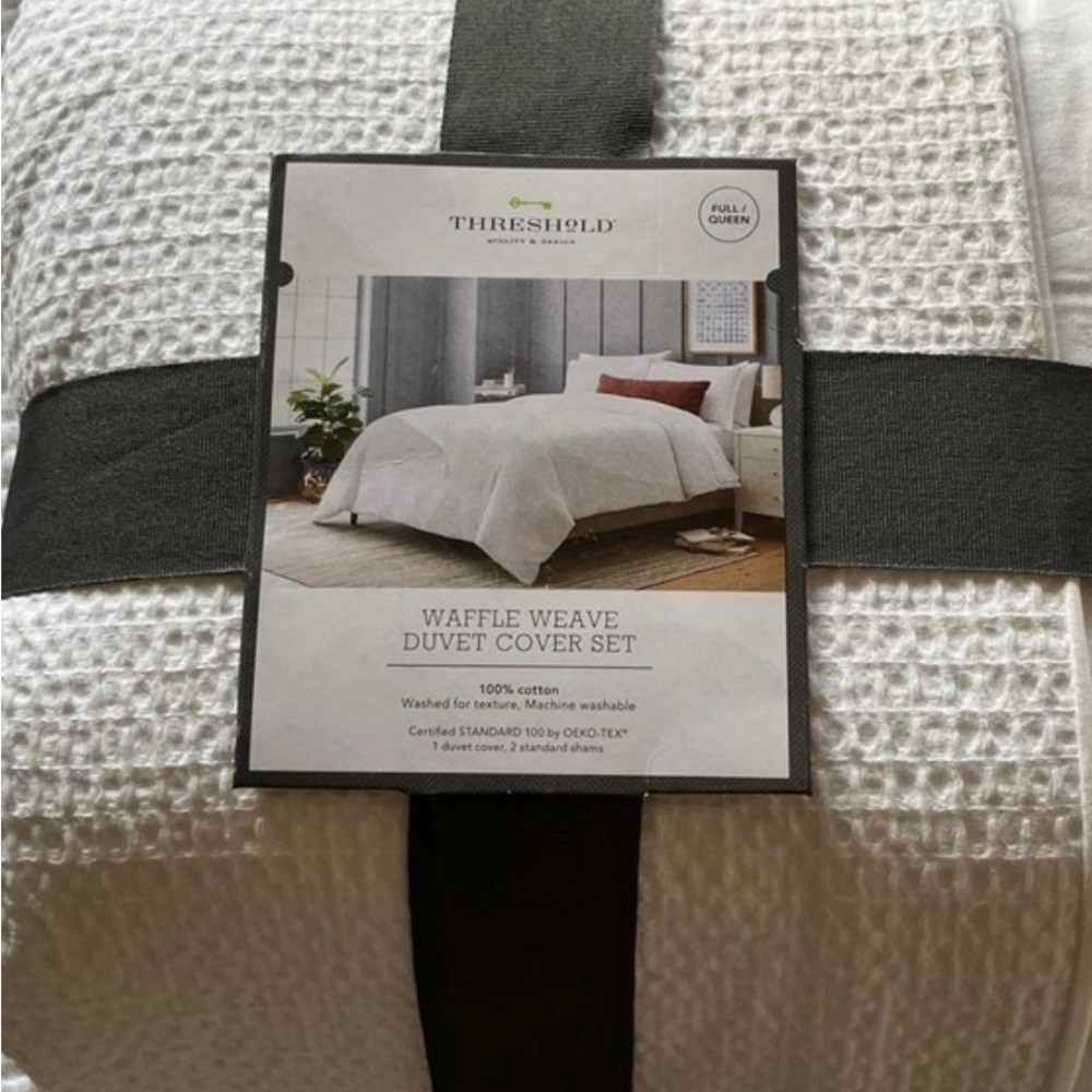 New- Full/Queen Threshold Waffle Weave Duvet  Set